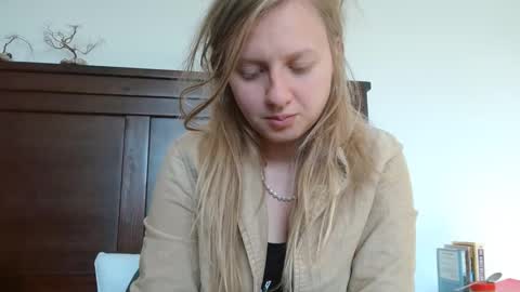 Snapshot of scartit chatting on 02-20-25, 04:46 ScarTit Bernhard online show from 02-20-25, 04:46