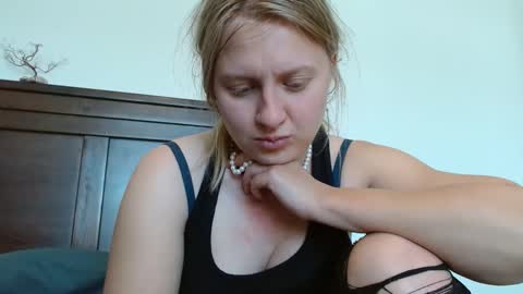 Snapshot of scartit chatting on 02-22-25, 09:04 ScarTit Bernhard online show from 02-22-25, 09:04