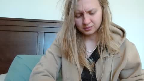 Snapshot of scartit chatting on 03-02-25, 06:08 ScarTit Bernhard online show from 03-02-25, 06:08