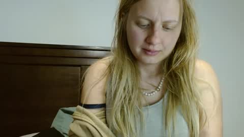 Snapshot of scartit chatting on 03-03-25, 02:58 ScarTit Bernhard online show from 03-03-25, 02:58