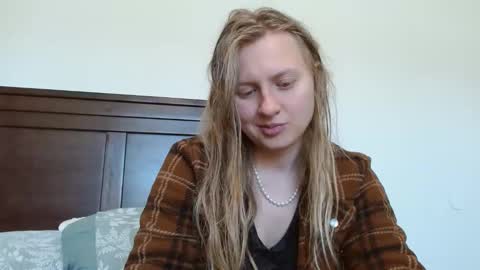 Snapshot of scartit chatting on 03-04-25, 07:54 ScarTit Bernhard online show from 03-04-25, 07:54