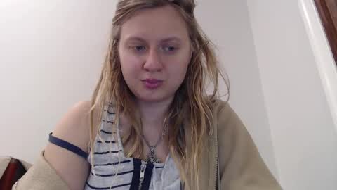 Snapshot of scartit chatting on 10-09-25, 04:27 ScarTit Bernhard online show from 10-09-25, 04:27