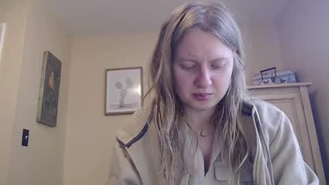 Snapshot of scartit chatting on 11-16-25, 06:46 ScarTit Bernhard online show from 11-16-25, 06:46