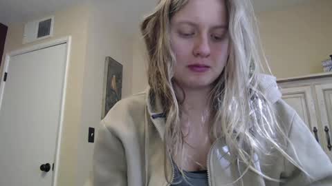 Snapshot of scartit chatting on 11-17-25, 05:41 ScarTit Bernhard online show from 11-17-25, 05:41