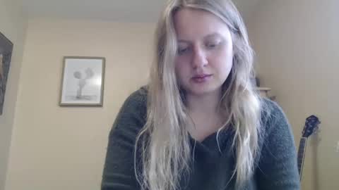 Snapshot of scartit chatting on 11-20-25, 06:18 ScarTit Bernhard online show from 11-20-25, 06:18