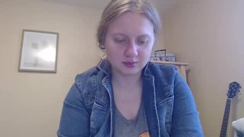 Snapshot of scartit chatting on 11-25-25, 07:03 ScarTit Bernhard online show from 11-25-25, 07:03