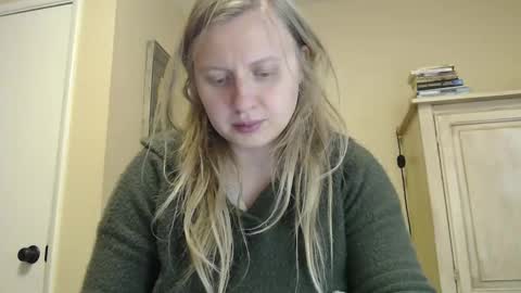 Snapshot of scartit chatting on 12-14-25, 11:31 ScarTit Bernhard online show from 12-14-25, 11:31