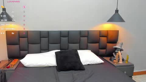 Snapshot of sccarlett_johnnson chatting on 02-18-25, 09:31 Ines online show from 02-18-25, 09:31