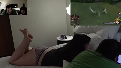 Snapshot of scenenotheard chatting on 12-20-25, 06:20 scenenotheard online show from 12-20-25, 06:20