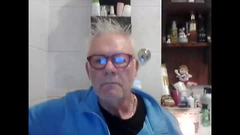 schizzodoro online show from 10-20-25, 03:51