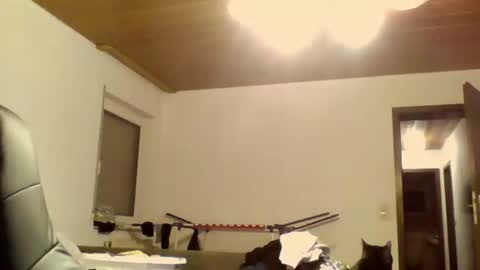 schnibschnab online show from 10-09-25, 11:47