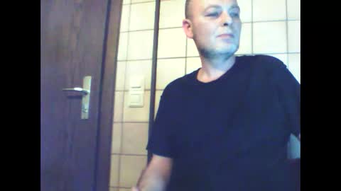 schnibschnab online show from 12-16-25, 02:49