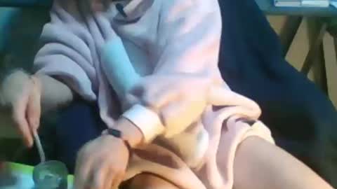 Snapshot of schnico chatting on 10-17-25, 09:06 schmidti online show from 10-17-25, 09:06