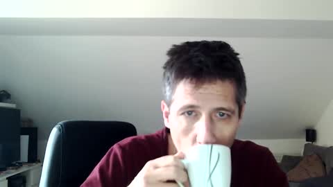 Snapshot of schnuckigeil chatting on 12-11-24, 12:23 Dildomen online show from 12-11-24, 12:23