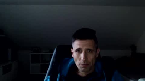 Snapshot of schnuckigeil chatting on 02-04-25, 04:08 Dildomen online show from 02-04-25, 04:08