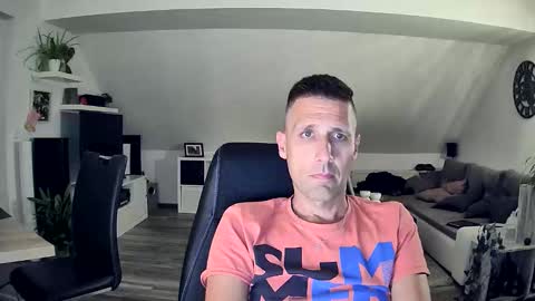 Snapshot of schnuckigeil chatting on 09-22-25, 05:59 Dildomen online show from 09-22-25, 05:59