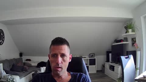 Snapshot of schnuckigeil chatting on 10-01-25, 10:21 Dildomen online show from 10-01-25, 10:21