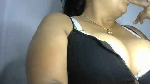 mai latina online show from 01-31-25, 01:54