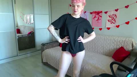 Snapshot of school_love chatting on 09-25-25, 11:03 Rina online show from 09-25-25, 11:03