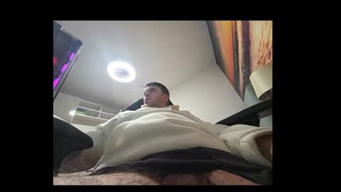 Snapshot of schosch01 chatting on 10-28-25, 09:17 schosch01 online show from 10-28-25, 09:17