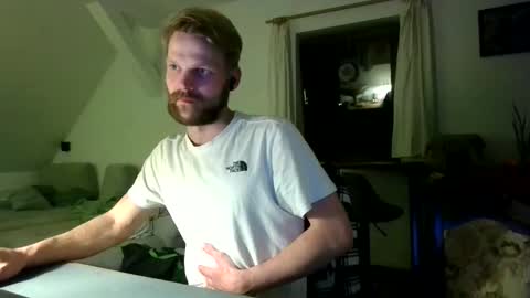 Snapshot of schrilliex chatting on 03-25-26, 10:05 Scautch online show from 03-25-26, 10:05