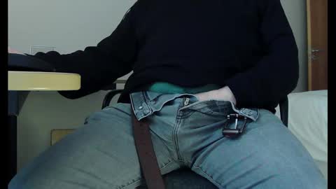 Mick online show from 03-03-25, 01:20