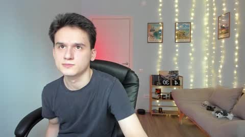 Thomas brunette and Alex blond online show from 12-17-24, 11:28