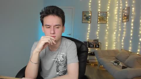 Thomas brunette and Alex blond online show from 12-25-24, 06:31