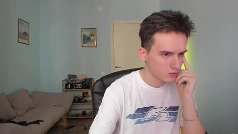 Thomas brunette and Alex blond online show from 03-02-25, 07:10