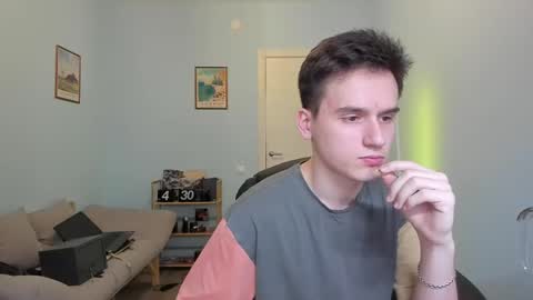 Thomas brunette and Alex blond online show from 03-06-25, 10:52