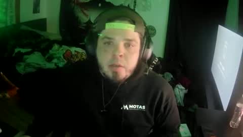 Snapshot of scoobysnaxxxxx chatting on 12-15-25, 10:08 scoobysnaxxxxx online show from 12-15-25, 10:08