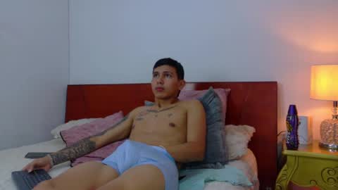 Snapshot of scook_gray chatting on 07-12-26, 05:20 scook_gray online show from 07-12-26, 05:20