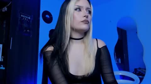 Snapshot of scorpiogoddesss chatting on 03-19-26, 08:02 Goddess online show from 03-19-26, 08:02