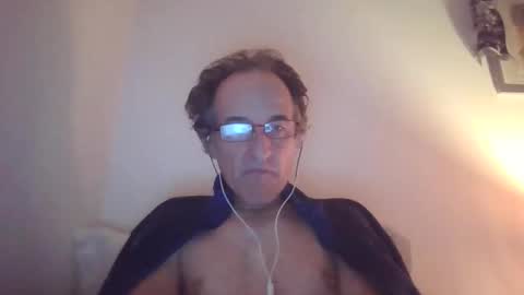 Snapshot of scotchwhieskie chatting on 11-03-25, 12:13 scotchwhieskie online show from 11-03-25, 12:13