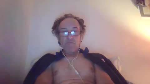 Snapshot of scotchwhieskie chatting on 11-14-25, 11:24 scotchwhieskie online show from 11-14-25, 11:24
