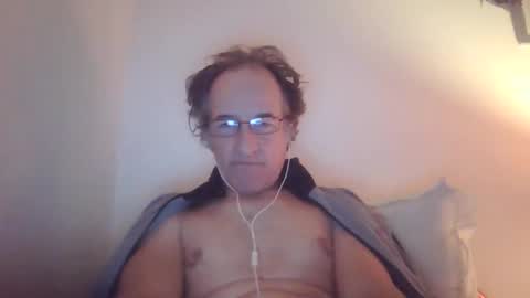 Snapshot of scotchwhieskie chatting on 11-24-25, 11:59 scotchwhieskie online show from 11-24-25, 11:59