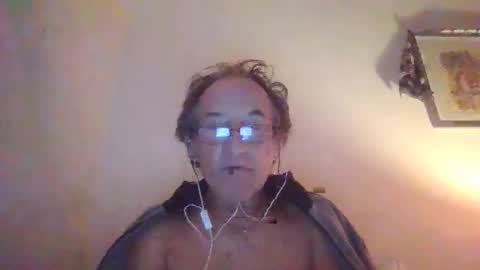 Snapshot of scotchwhieskie chatting on 11-25-25, 11:16 scotchwhieskie online show from 11-25-25, 11:16