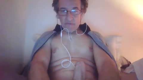 Snapshot of scotchwhieskie chatting on 11-27-25, 11:40 scotchwhieskie online show from 11-27-25, 11:40