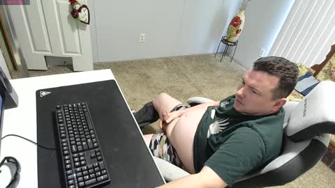 Snapshot of scott10000 chatting on 12-28-24, 09:40 Scott online show from 12-28-24, 09:40