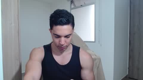 Snapshot of scott_brasher1 chatting on 01-27-25, 07:46 Twitter Scott brasher1 Instagram Camiloestuardo2 online show from 01-27-25, 07:46