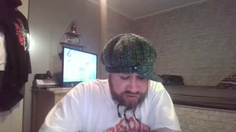 Snapshot of scottish_alien chatting on 04-26-26, 06:27 Richard James online show from 04-26-26, 06:27