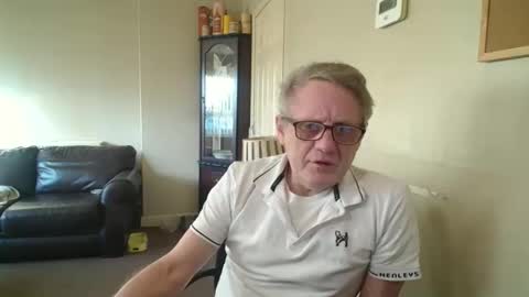 James online show from 05-09-26, 06:35
