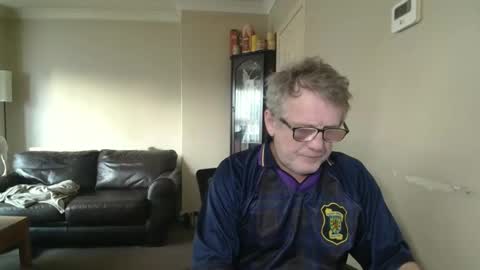 James online show from 05-25-26, 07:42