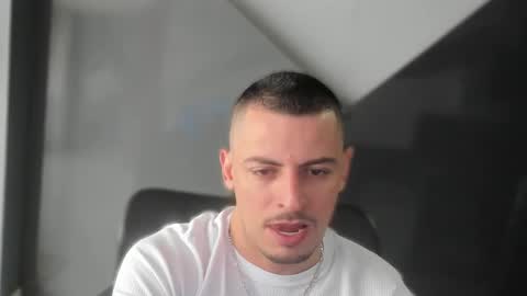 Ricardo online show from 10-04-25, 03:32