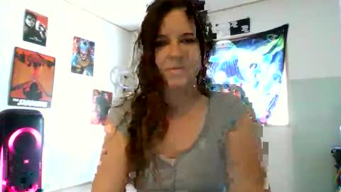 Snapshot of screamqueenp chatting on 05-21-26, 09:22 PennyWise online show from 05-21-26, 09:22