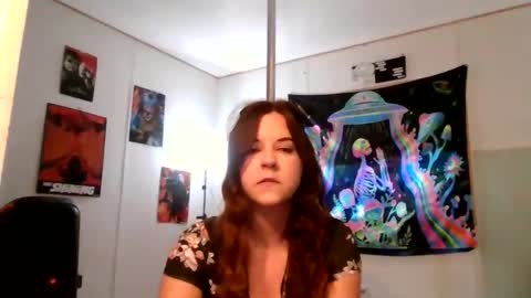 Snapshot of screamqueenp chatting on 05-28-26, 04:10 PennyWise online show from 05-28-26, 04:10
