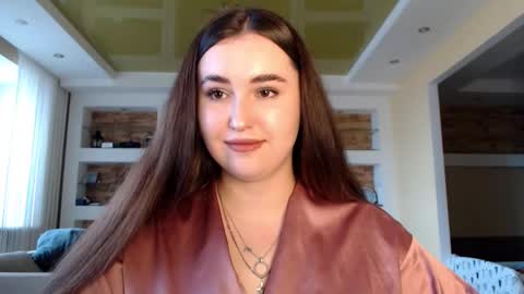 Snapshot of sea_cocktail chatting on 01-06-25, 09:52 Elizabeth  online show from 01-06-25, 09:52