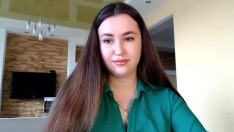 Snapshot of sea_cocktail chatting on 02-03-25, 08:35 Elizabeth  online show from 02-03-25, 08:35