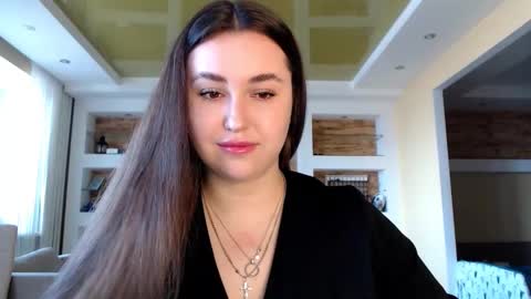 Snapshot of sea_cocktail chatting on 02-10-25, 01:01 Elizabeth  online show from 02-10-25, 01:01