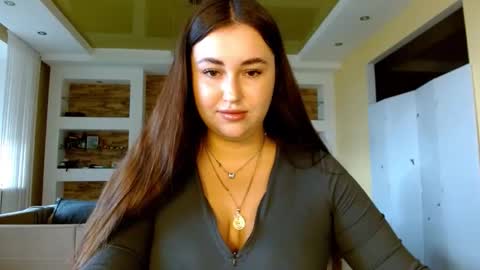 Snapshot of sea_cocktail chatting on 10-06-25, 06:44 Elizabeth  online show from 10-06-25, 06:44